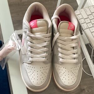 Nike Women's Sneakers - White and Pink